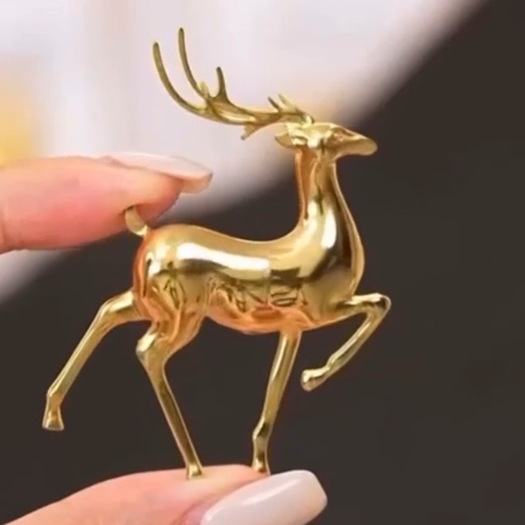 Christmas Reindeer 18K Gold Stainless Steel Waterproof Brooch - Picture 1 of 9